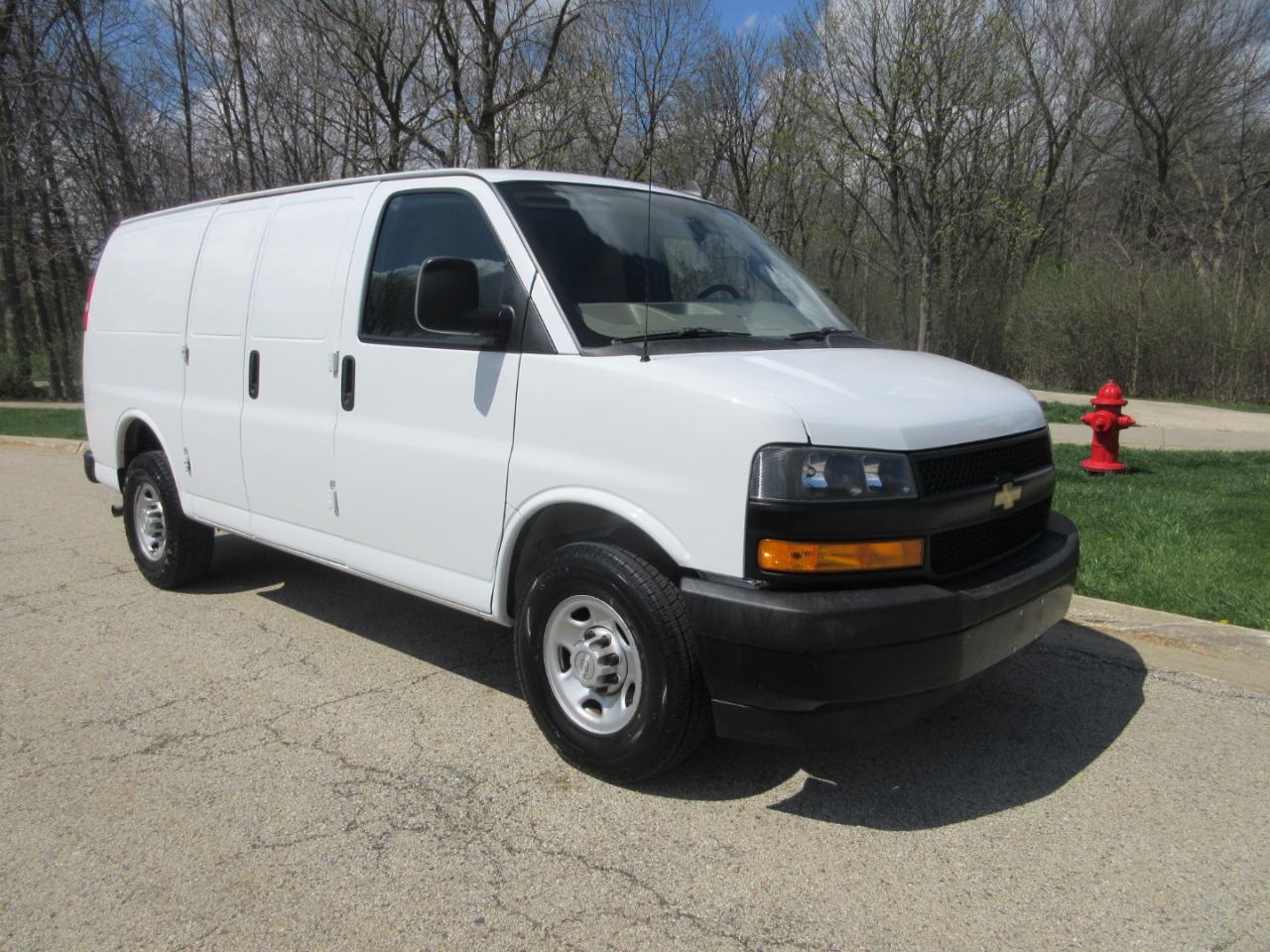 Chevrolet Express Cargo Van RWD 2500 135" 2019