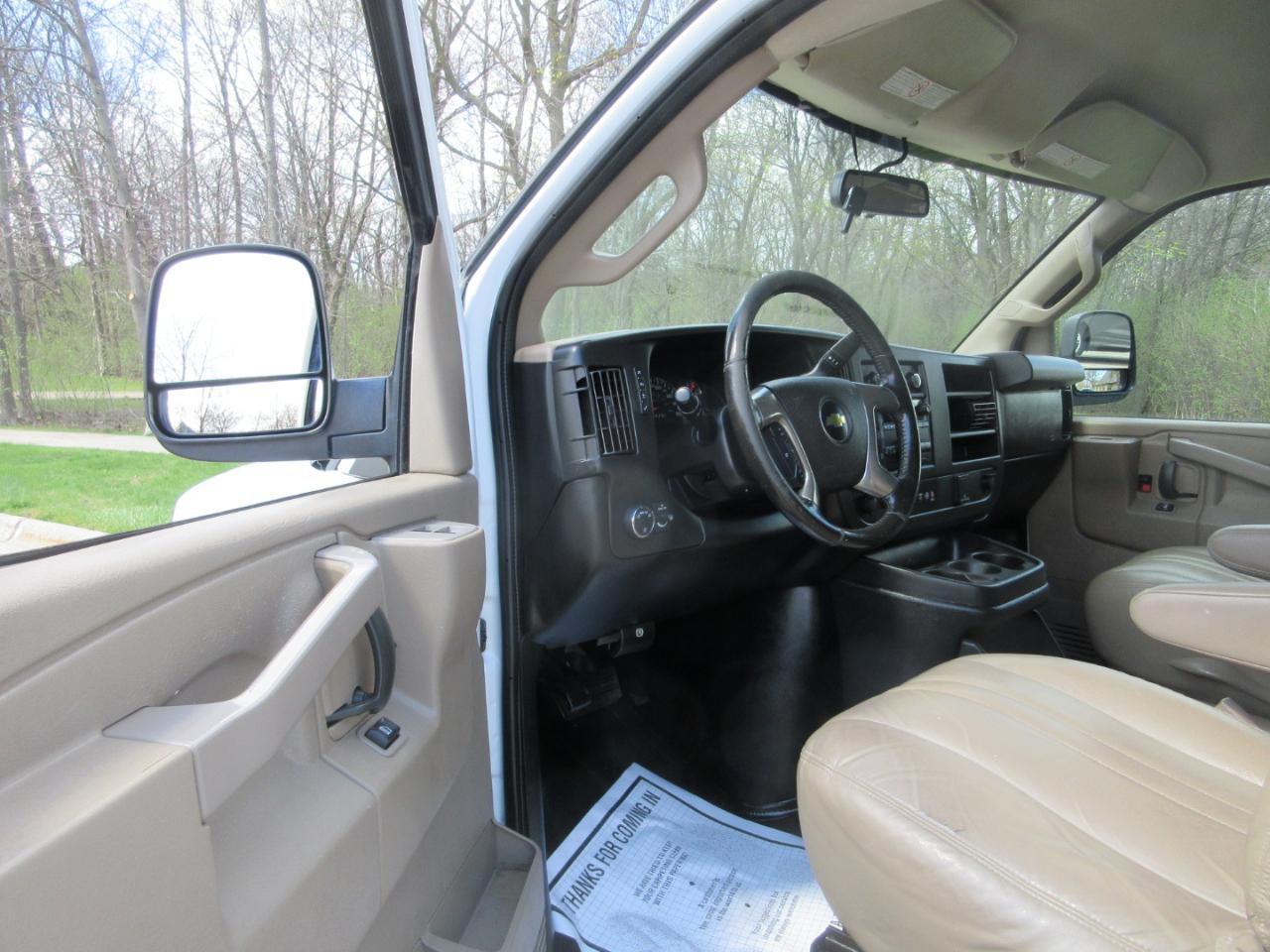 Chevrolet Express Cargo Van RWD 2500 135" 2019