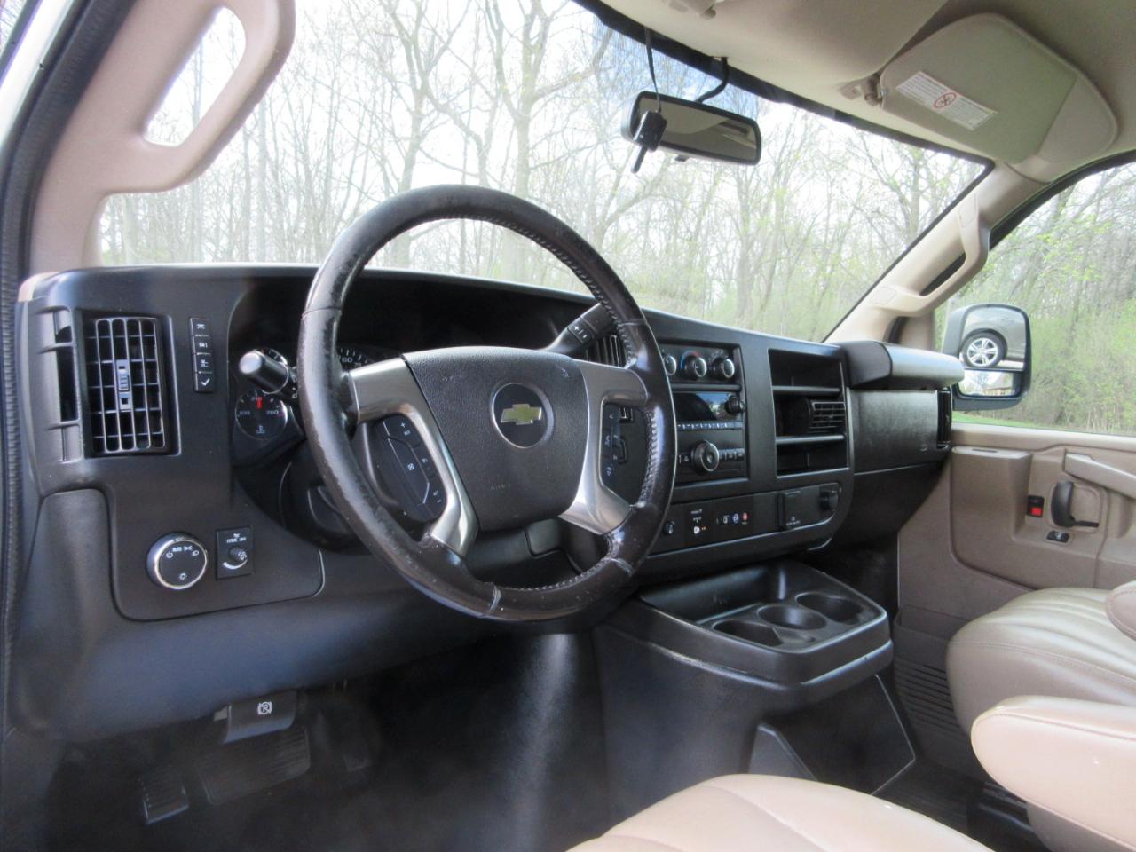 Chevrolet Express Cargo Van RWD 2500 135" 2019