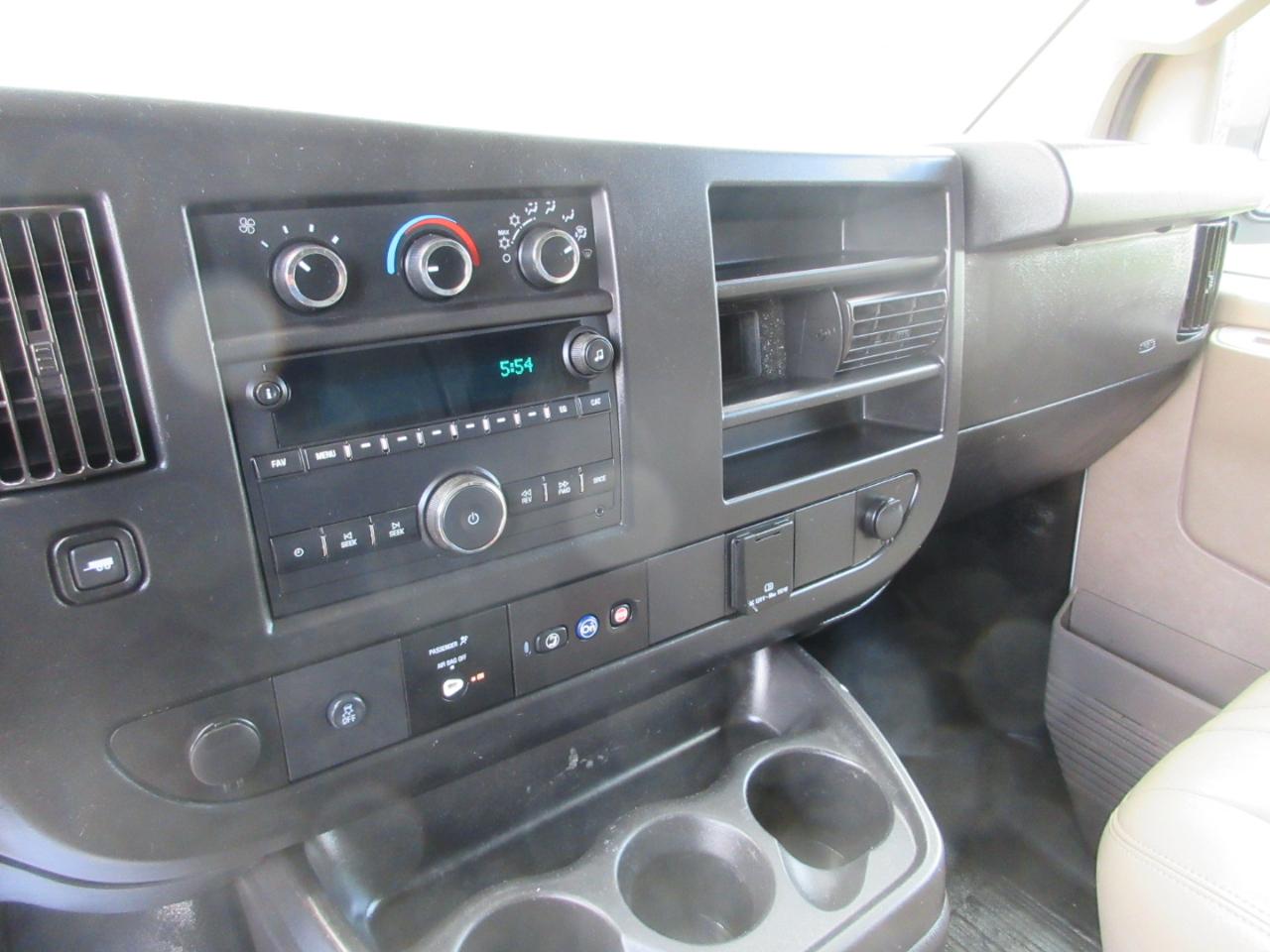 Chevrolet Express Cargo Van RWD 2500 135" 2019