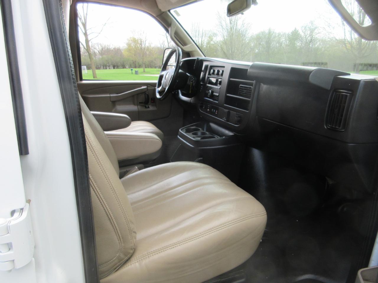 Chevrolet Express Cargo Van RWD 2500 135" 2019