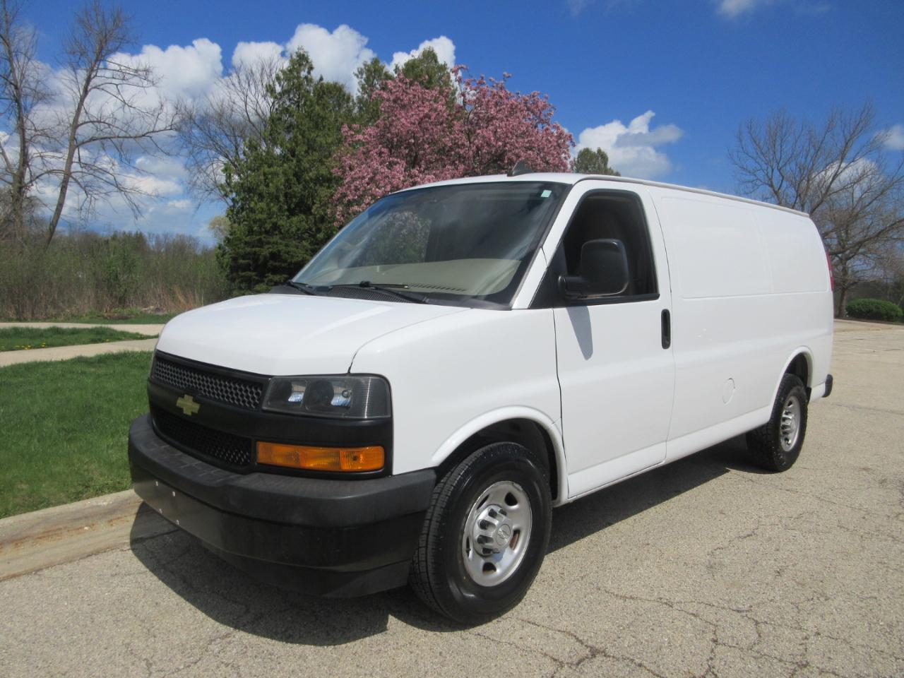 Chevrolet Express Cargo Van RWD 2500 135" 2019