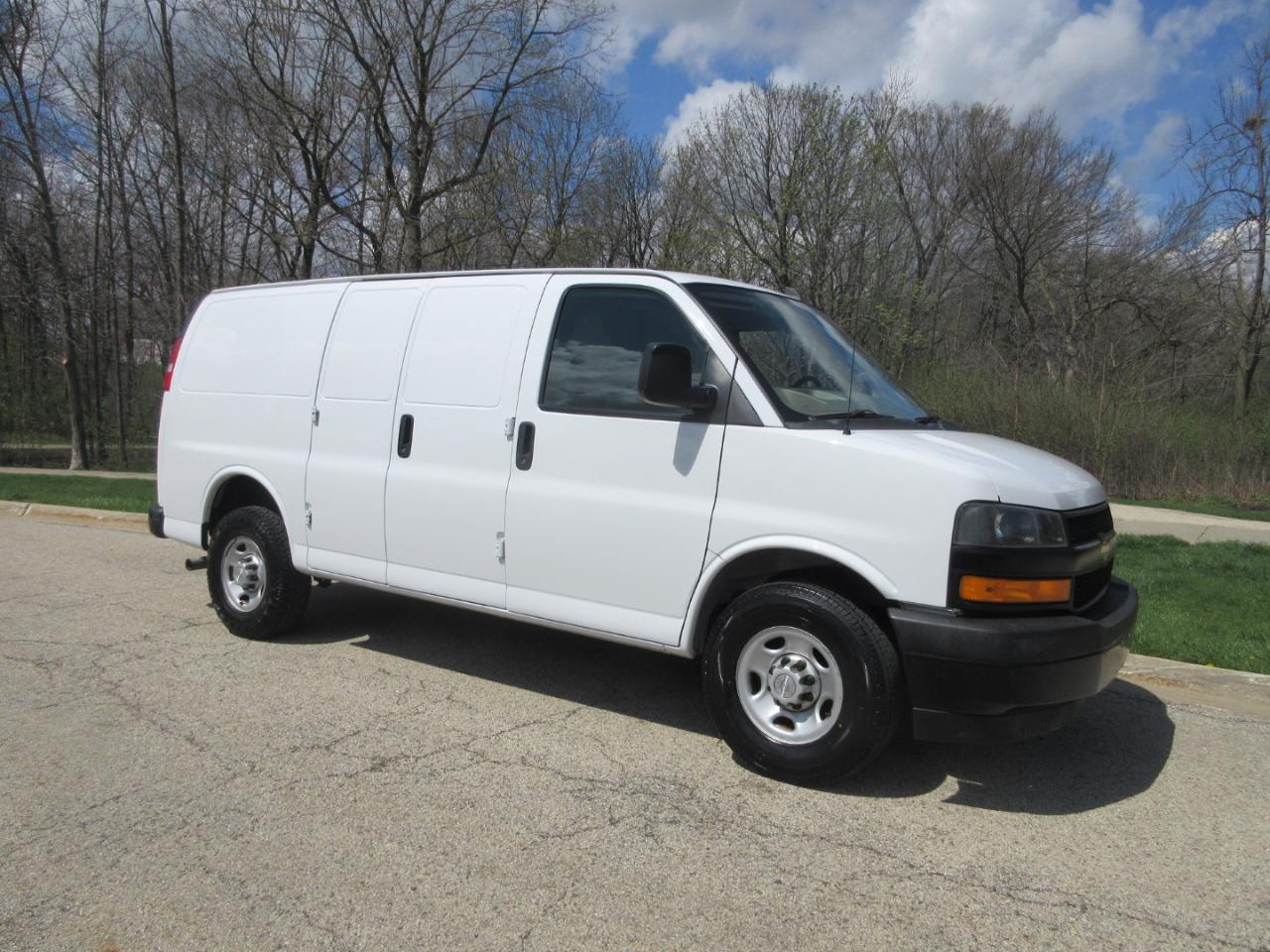 Chevrolet Express Cargo Van RWD 2500 135" 2019