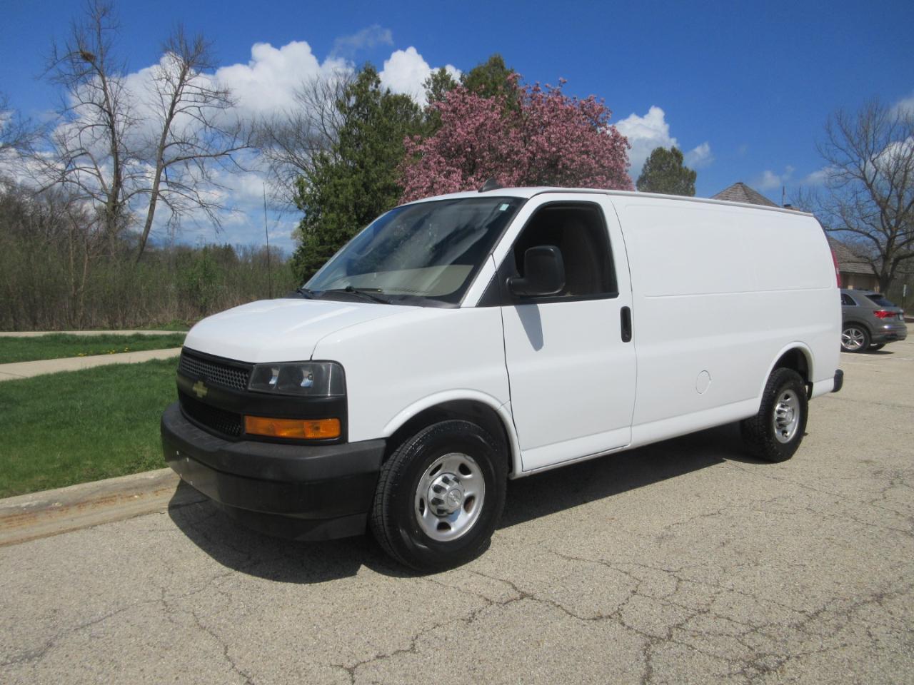 Chevrolet Express Cargo Van RWD 2500 135" 2019