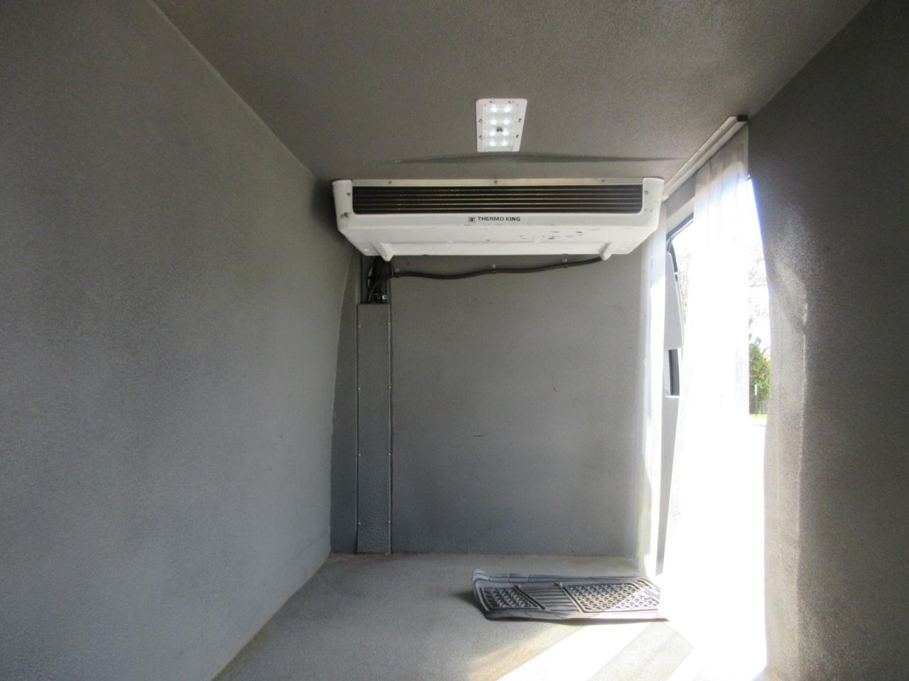 Ford Transit Van T-350 148" Med Rf 9500 GVWR Sliding RH Dr 2019