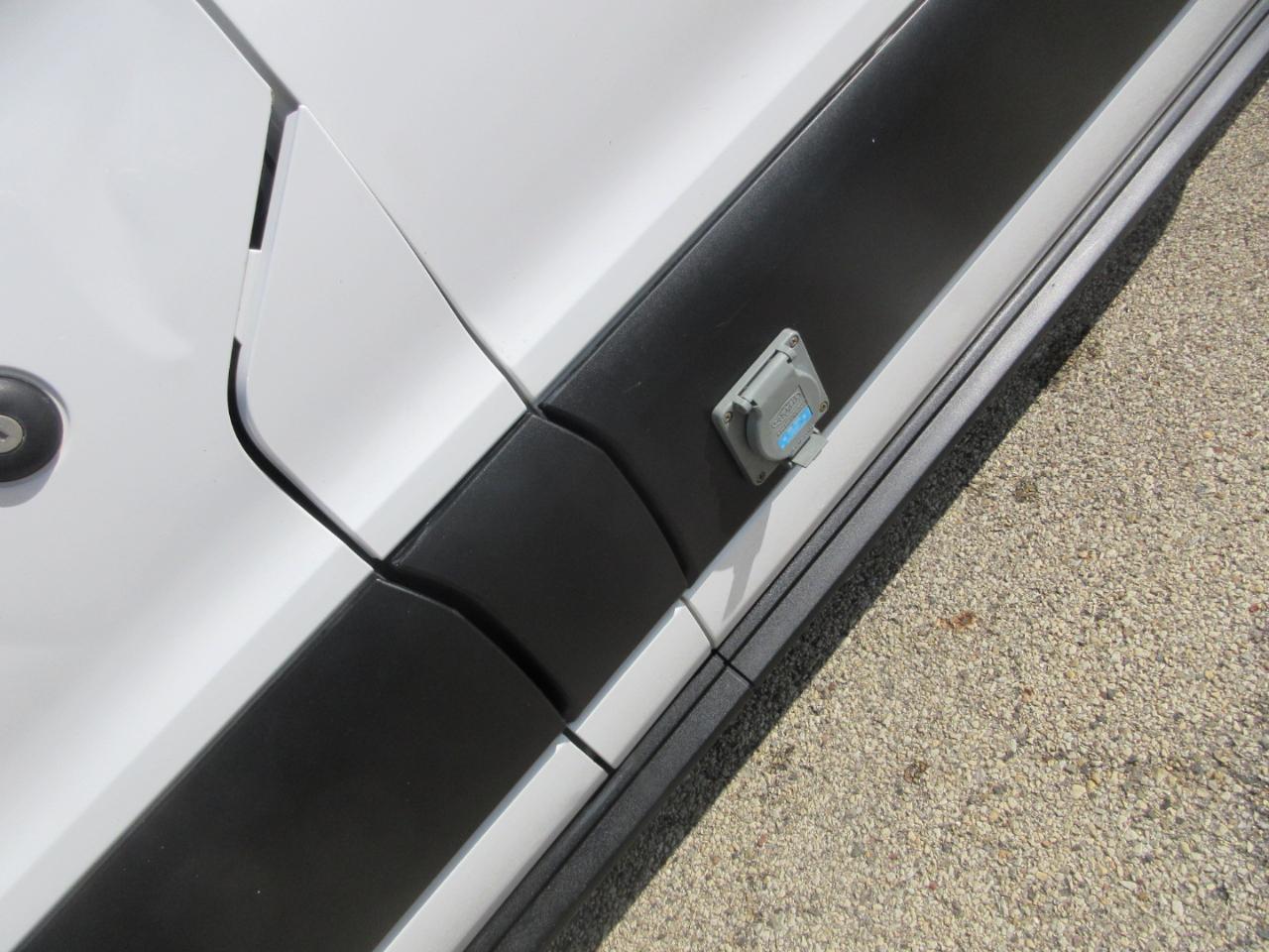 Ford Transit Van T-350 148" Med Rf 9500 GVWR Sliding RH Dr 2019