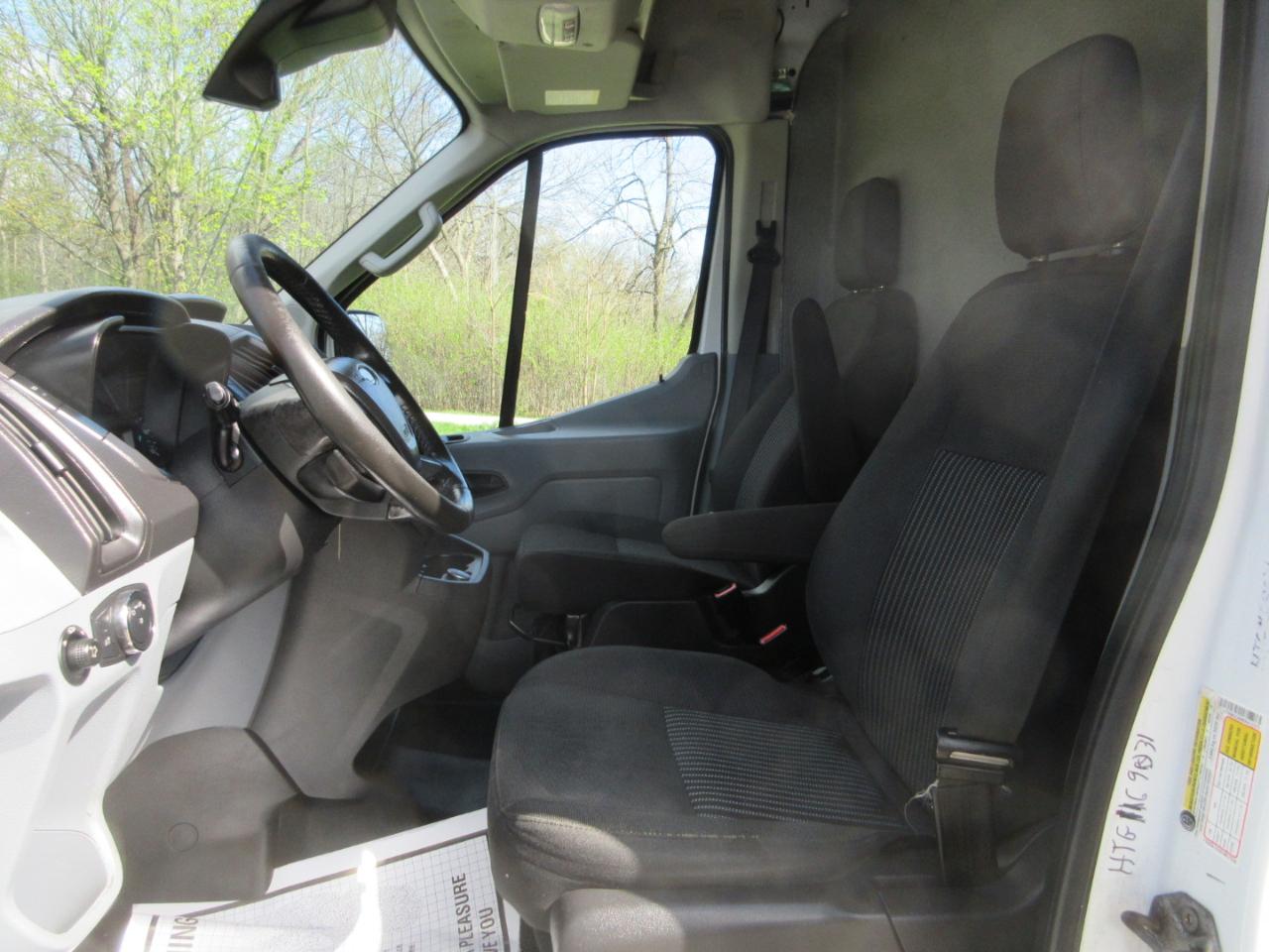 Ford Transit Van T-350 148" Med Rf 9500 GVWR Sliding RH Dr 2019