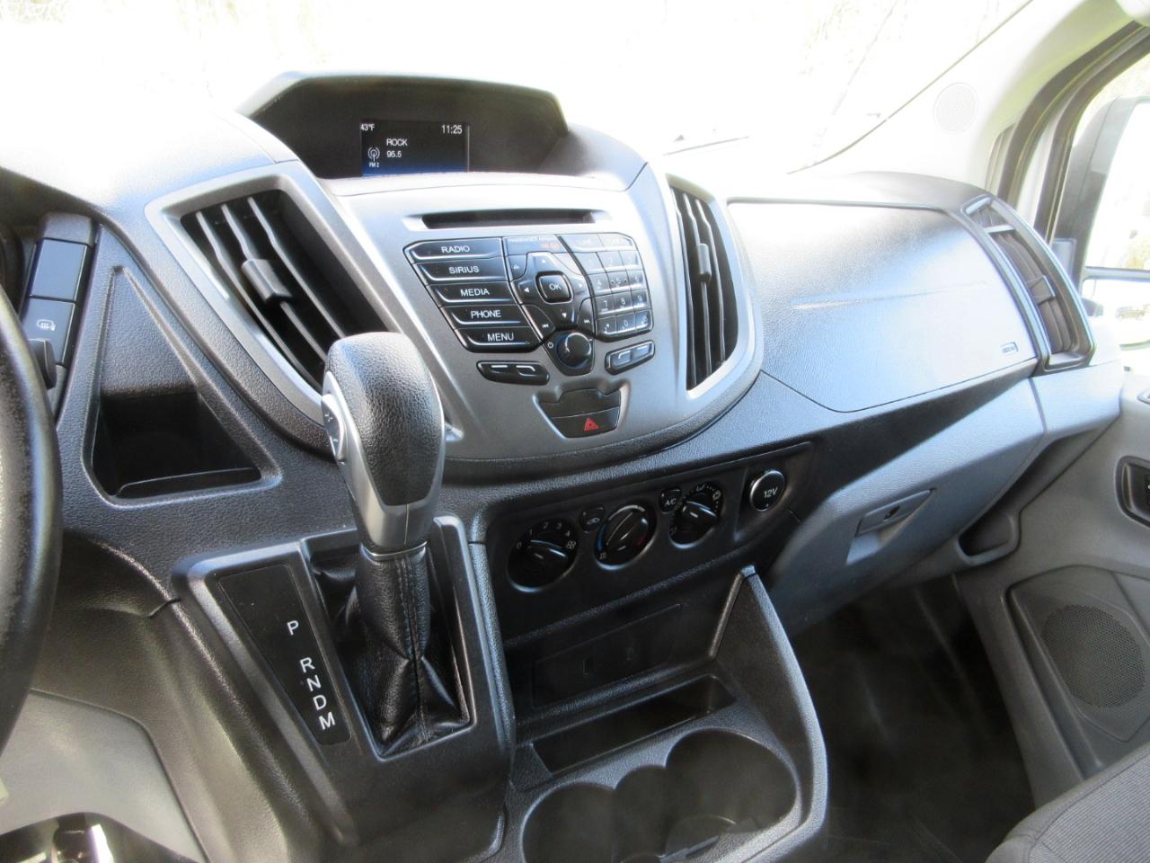 Ford Transit Van T-350 148" Med Rf 9500 GVWR Sliding RH Dr 2019