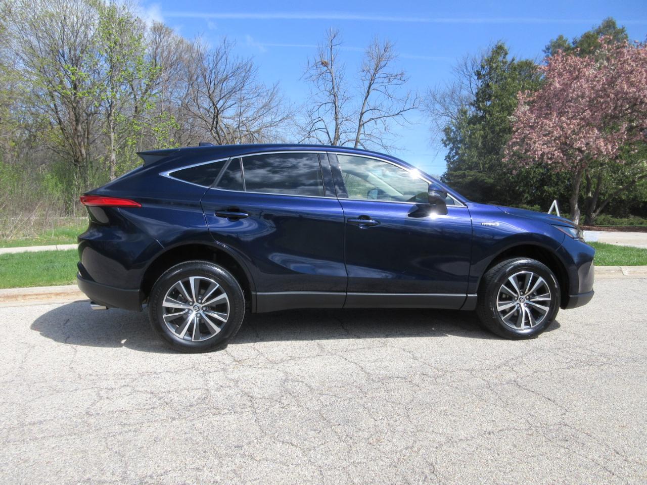 Toyota Venza LE AWD (Natl) 2021