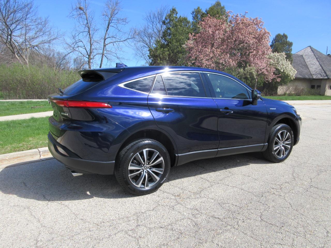 Toyota Venza LE AWD (Natl) 2021