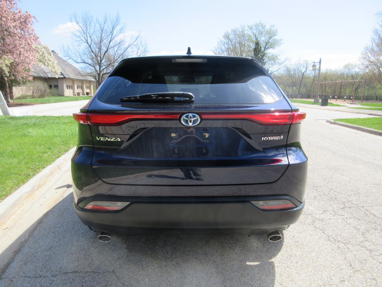 Toyota Venza LE AWD (Natl) 2021