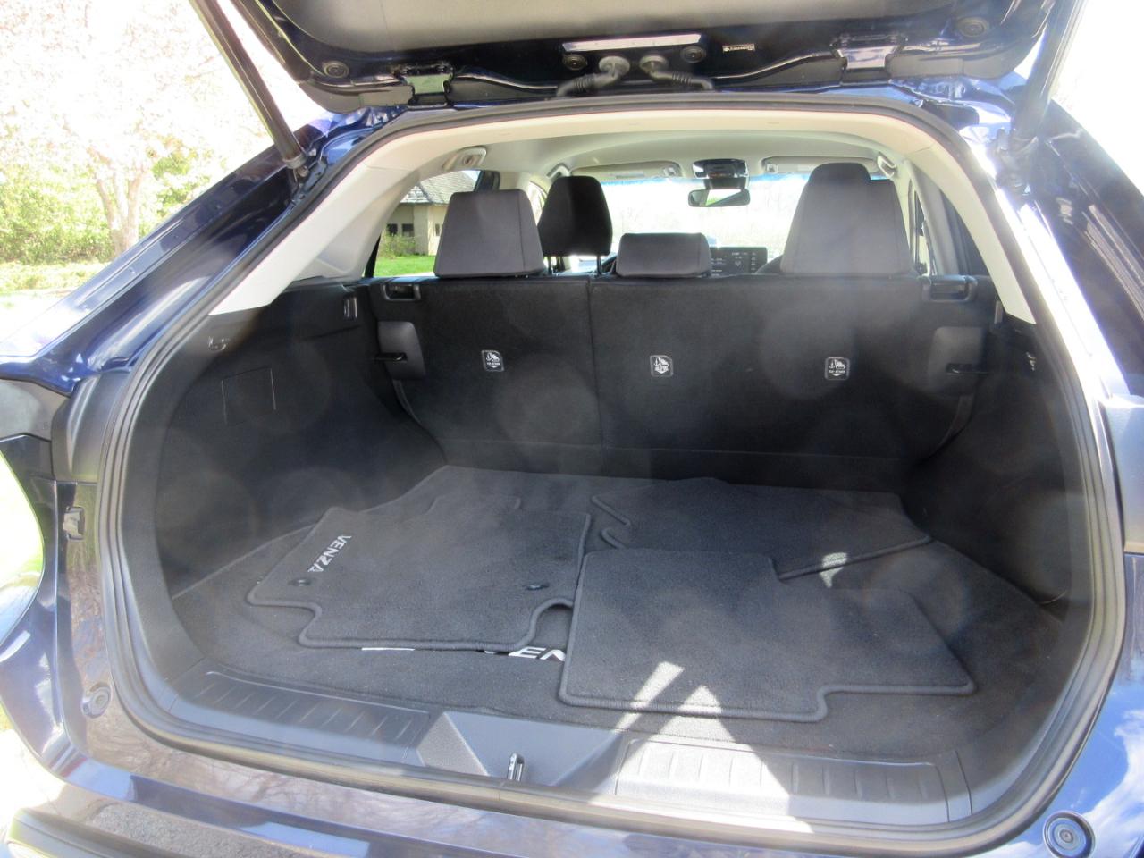 Toyota Venza LE AWD (Natl) 2021