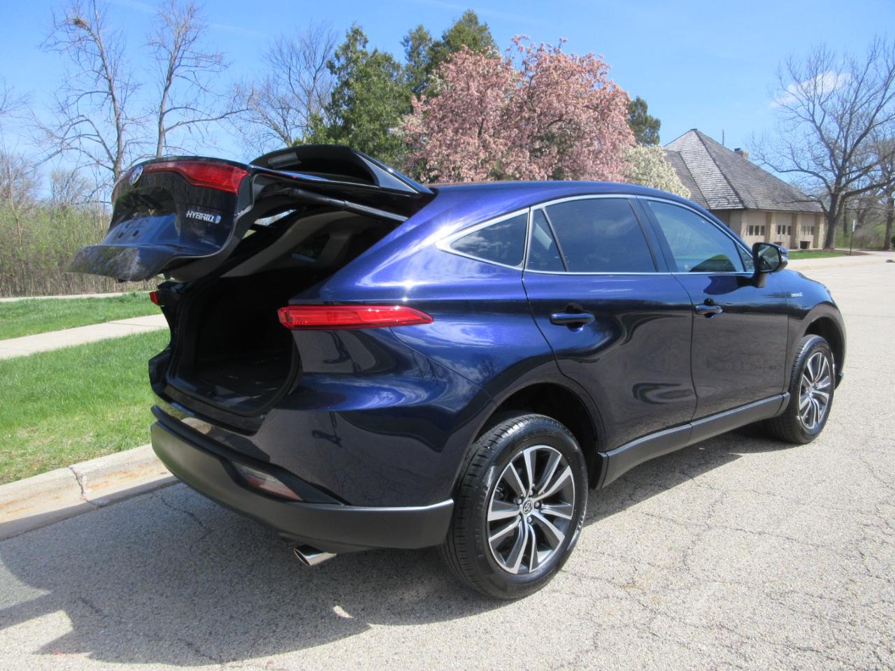 Toyota Venza LE AWD (Natl) 2021