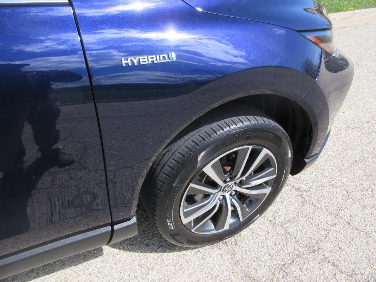 Toyota Venza LE AWD (Natl) 2021