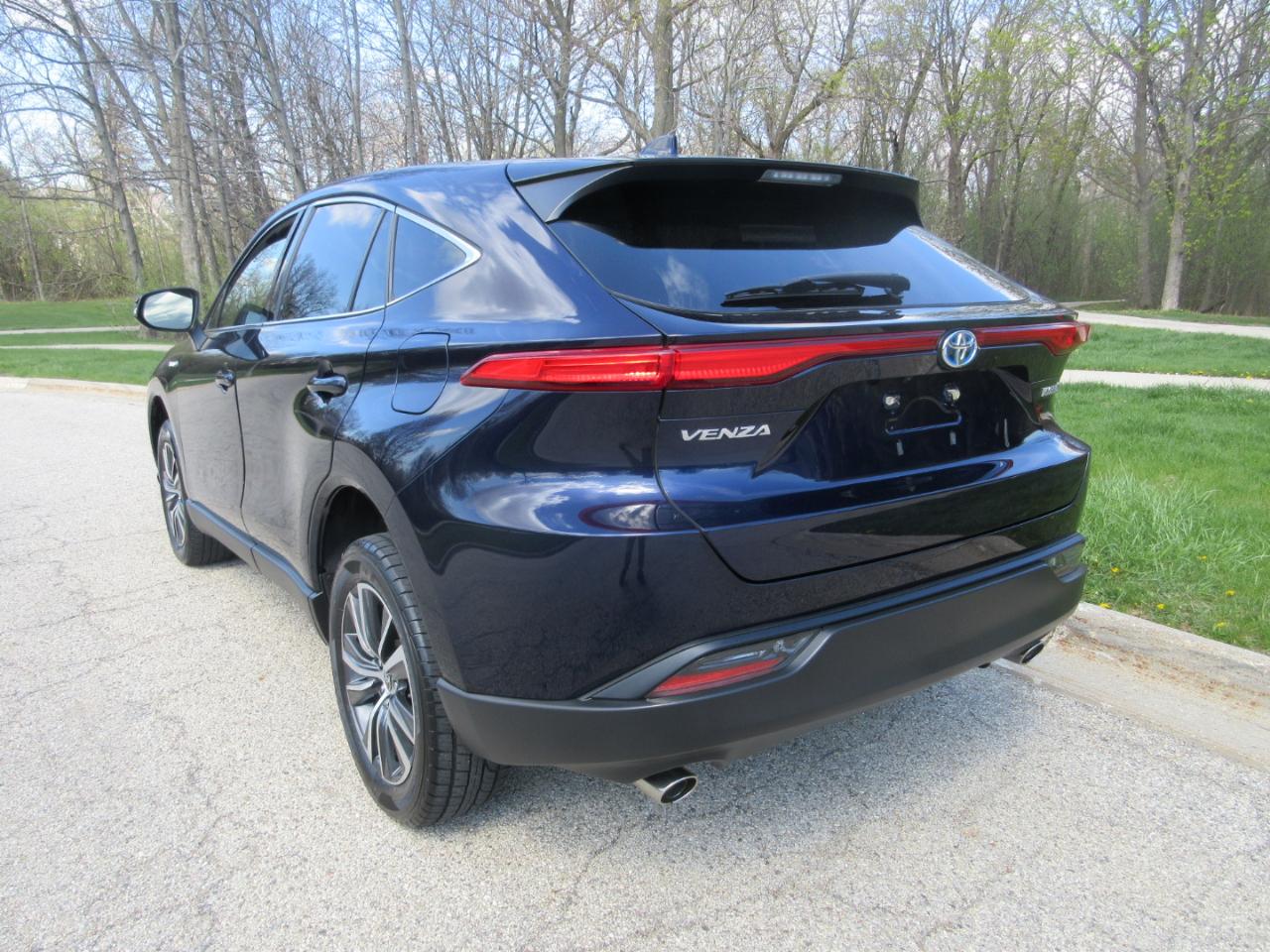 Toyota Venza LE AWD (Natl) 2021