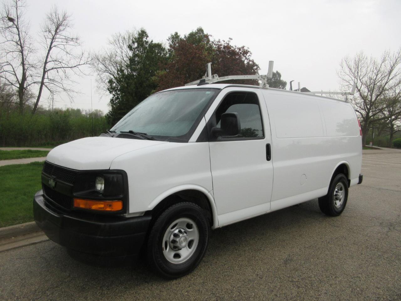 Chevrolet Express Cargo Van RWD 2500 135" 2017