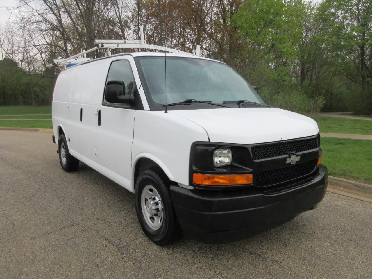 Chevrolet Express Cargo Van RWD 2500 135" 2017