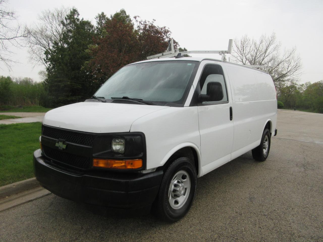 Chevrolet Express Cargo Van RWD 2500 135" 2017
