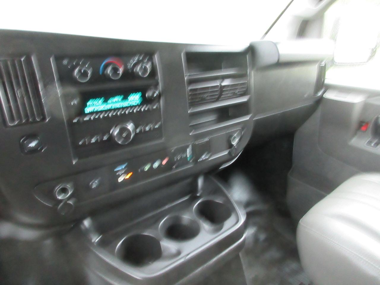 Chevrolet Express Cargo Van RWD 2500 135" 2017