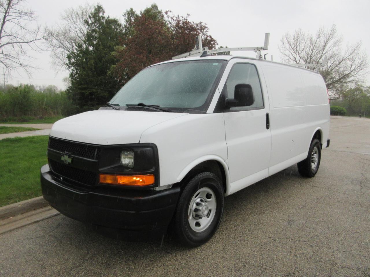 Chevrolet Express Cargo Van RWD 2500 135" 2017