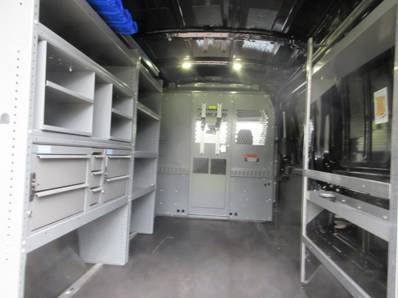 Ford Transit Van T-250 148" Med Rf 9000 GVWR Sliding RH Dr 2017