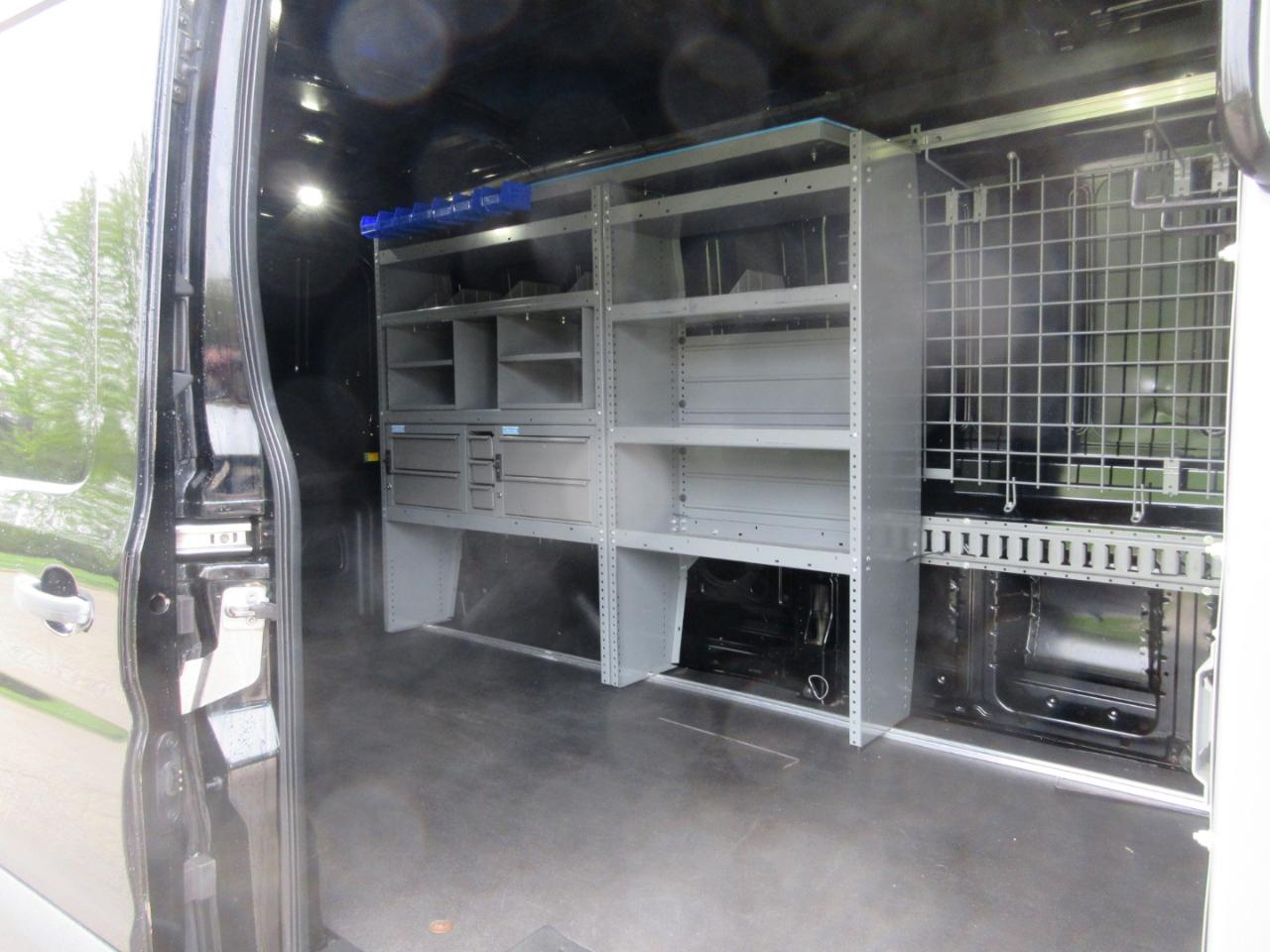 Ford Transit Van T-250 148" Med Rf 9000 GVWR Sliding RH Dr 2017