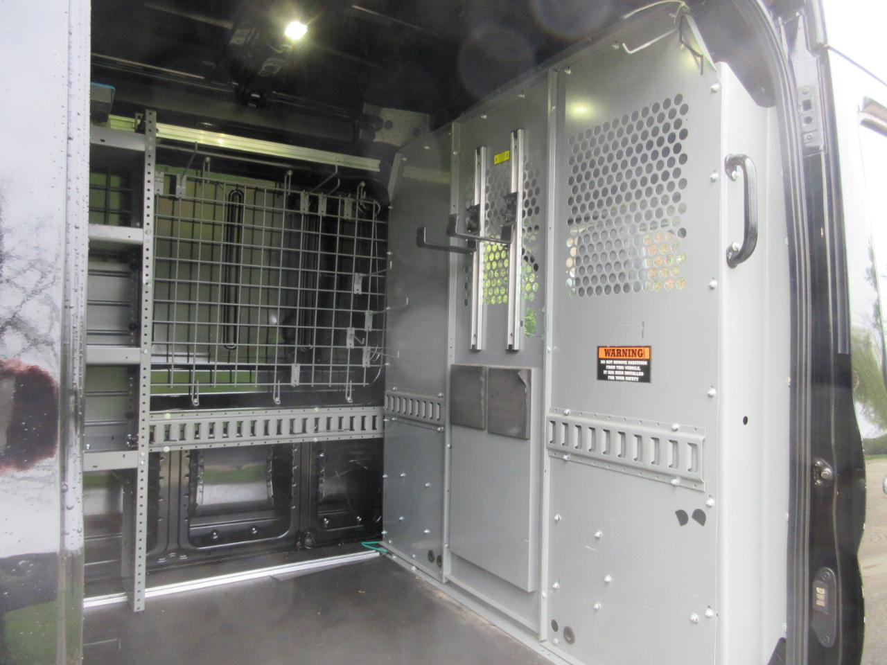 Ford Transit Van T-250 148" Med Rf 9000 GVWR Sliding RH Dr 2017