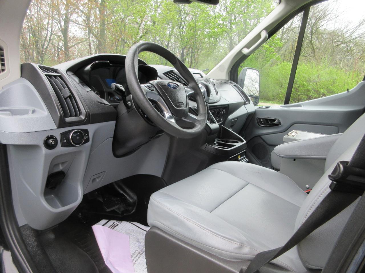 Ford Transit Van T-250 148" Med Rf 9000 GVWR Sliding RH Dr 2017