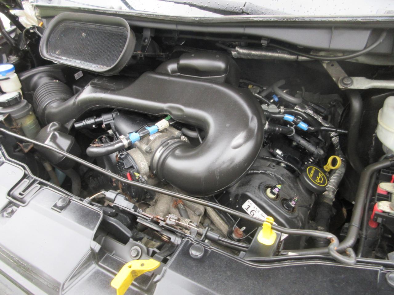 Ford Transit Van T-250 148" Med Rf 9000 GVWR Sliding RH Dr 2017