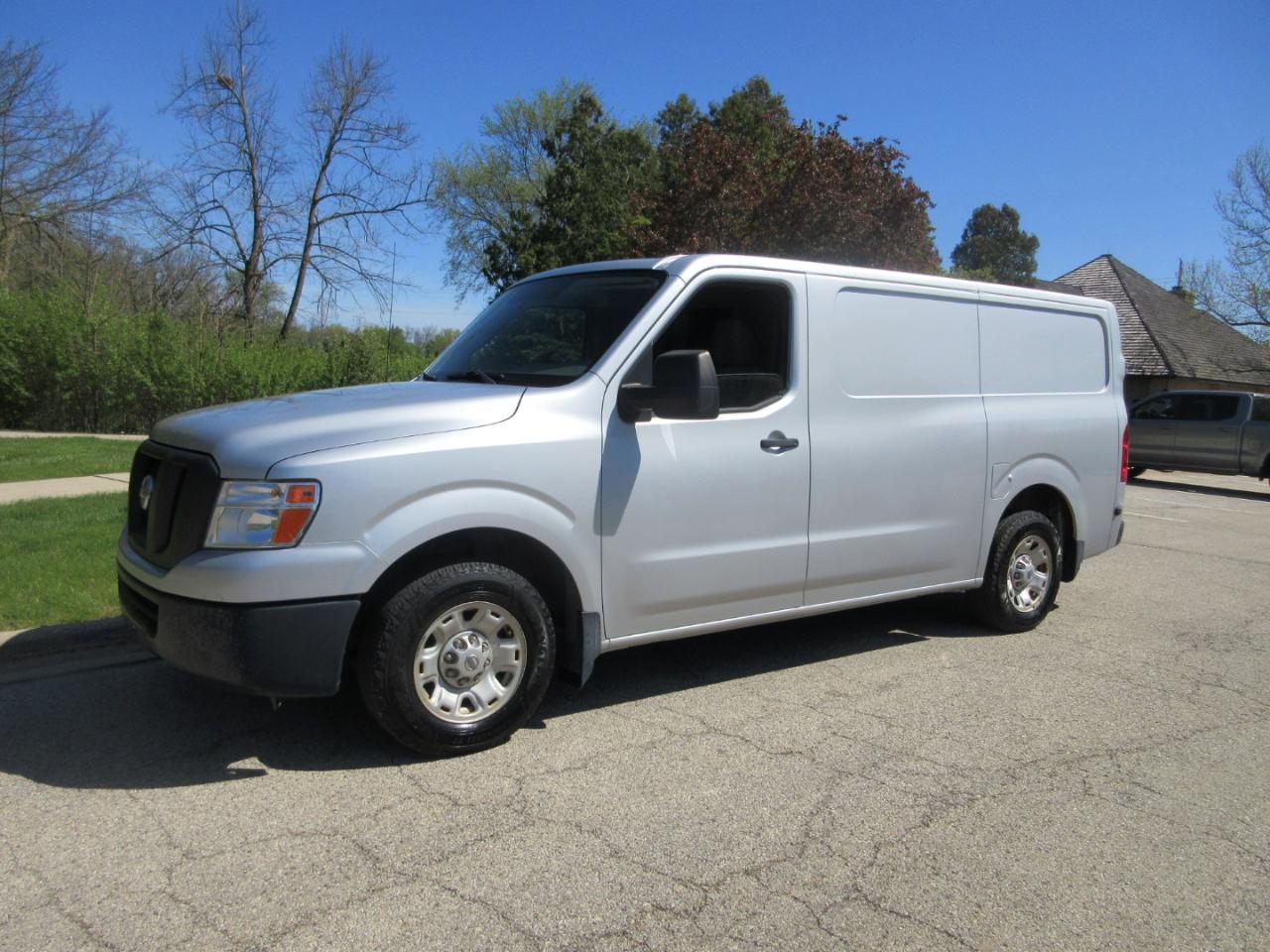 Nissan NV Standard Roof 2500 V6 SV 2016