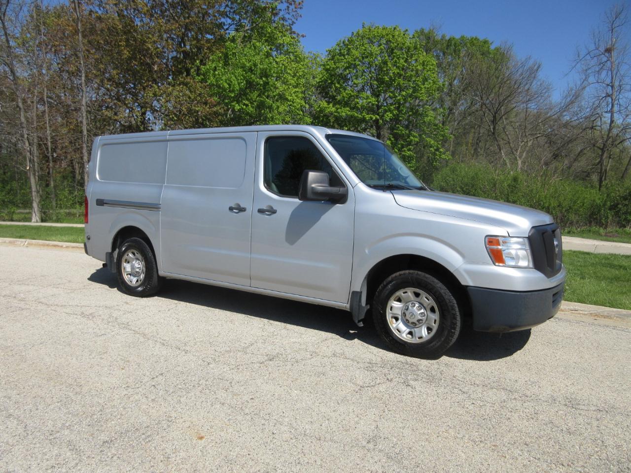 Nissan NV Standard Roof 2500 V6 SV 2016