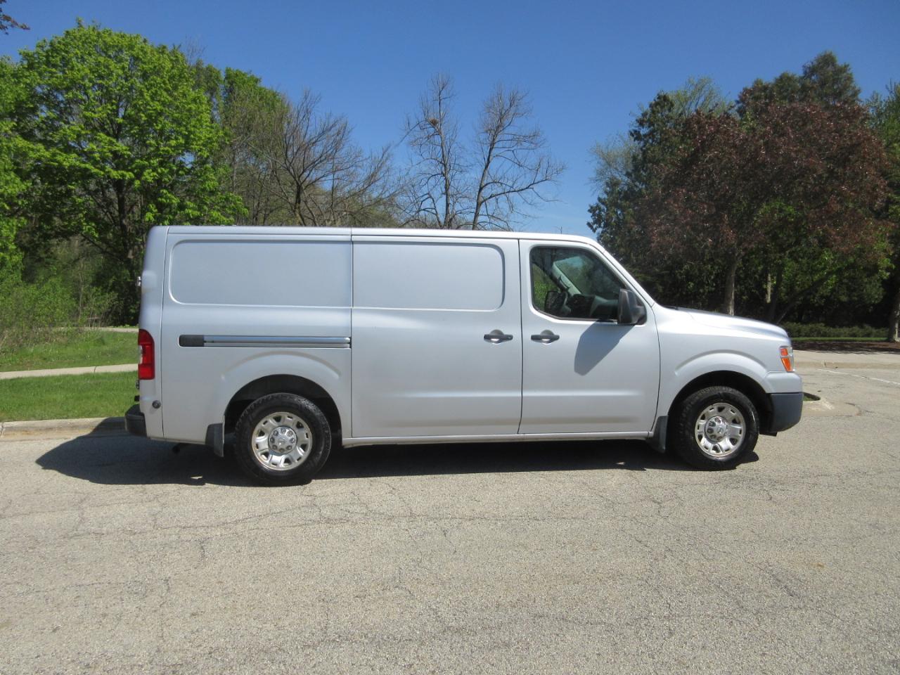 Nissan NV Standard Roof 2500 V6 SV 2016