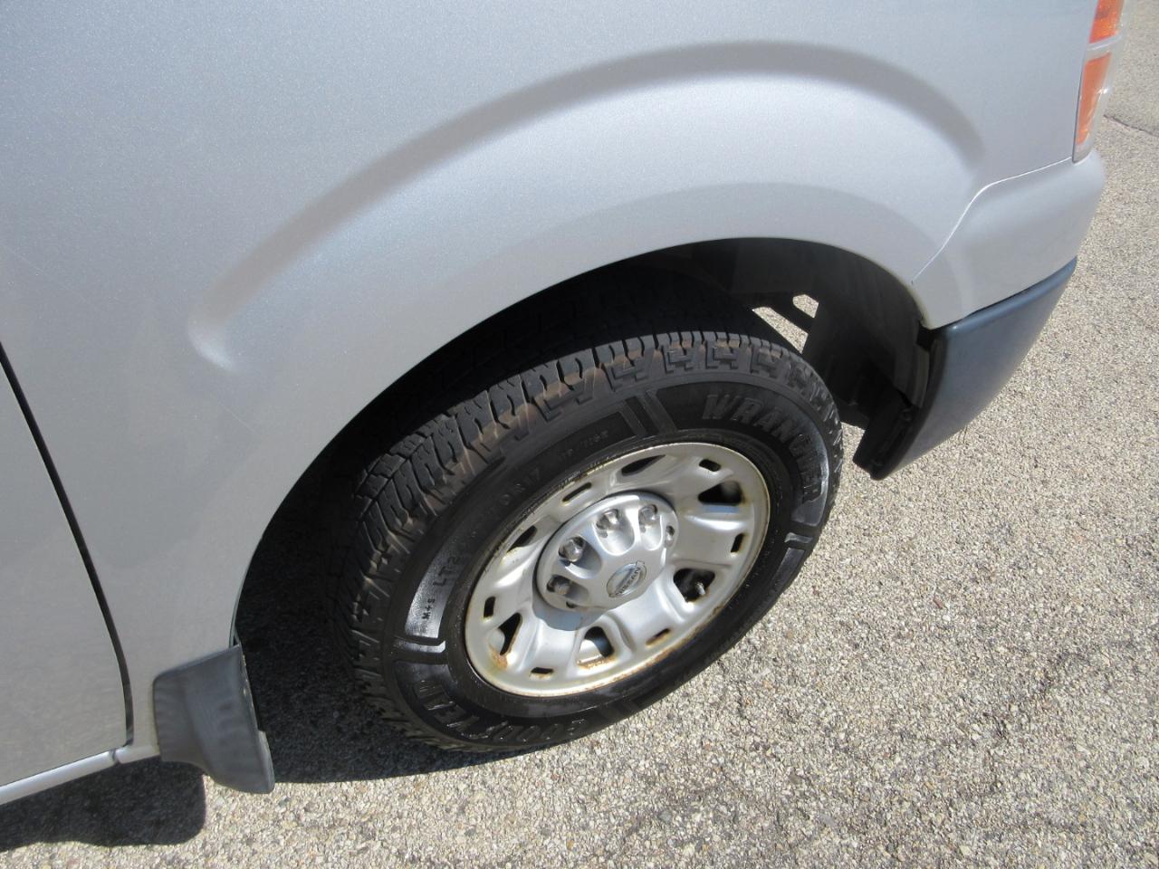 Nissan NV Standard Roof 2500 V6 SV 2016