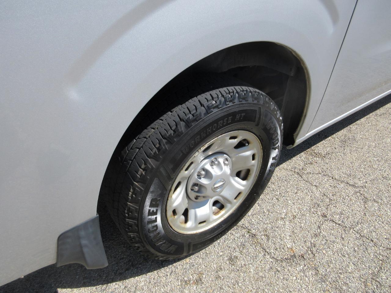 Nissan NV Standard Roof 2500 V6 SV 2016