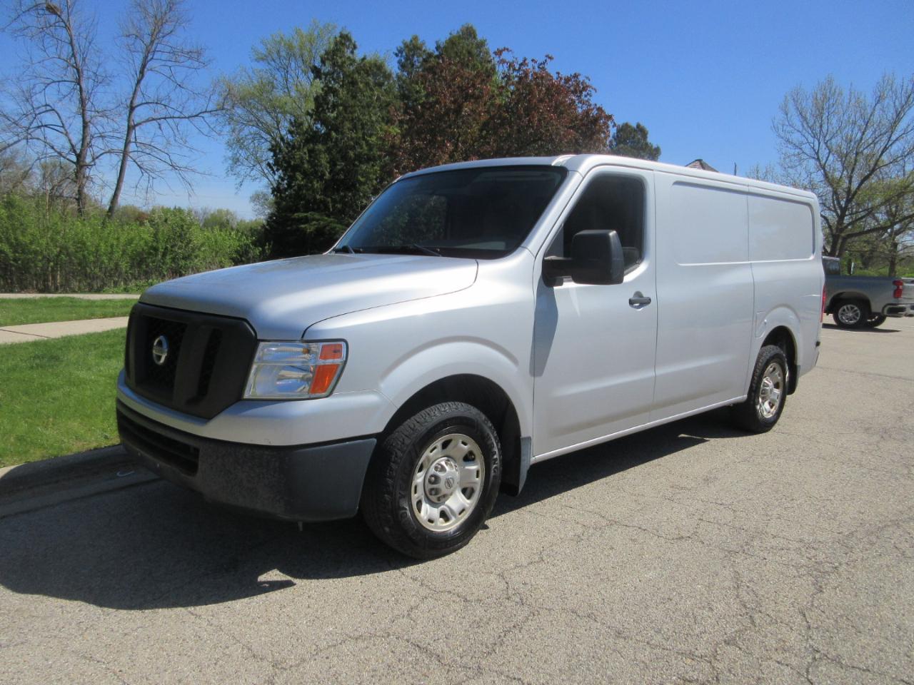 Nissan NV Standard Roof 2500 V6 SV 2016