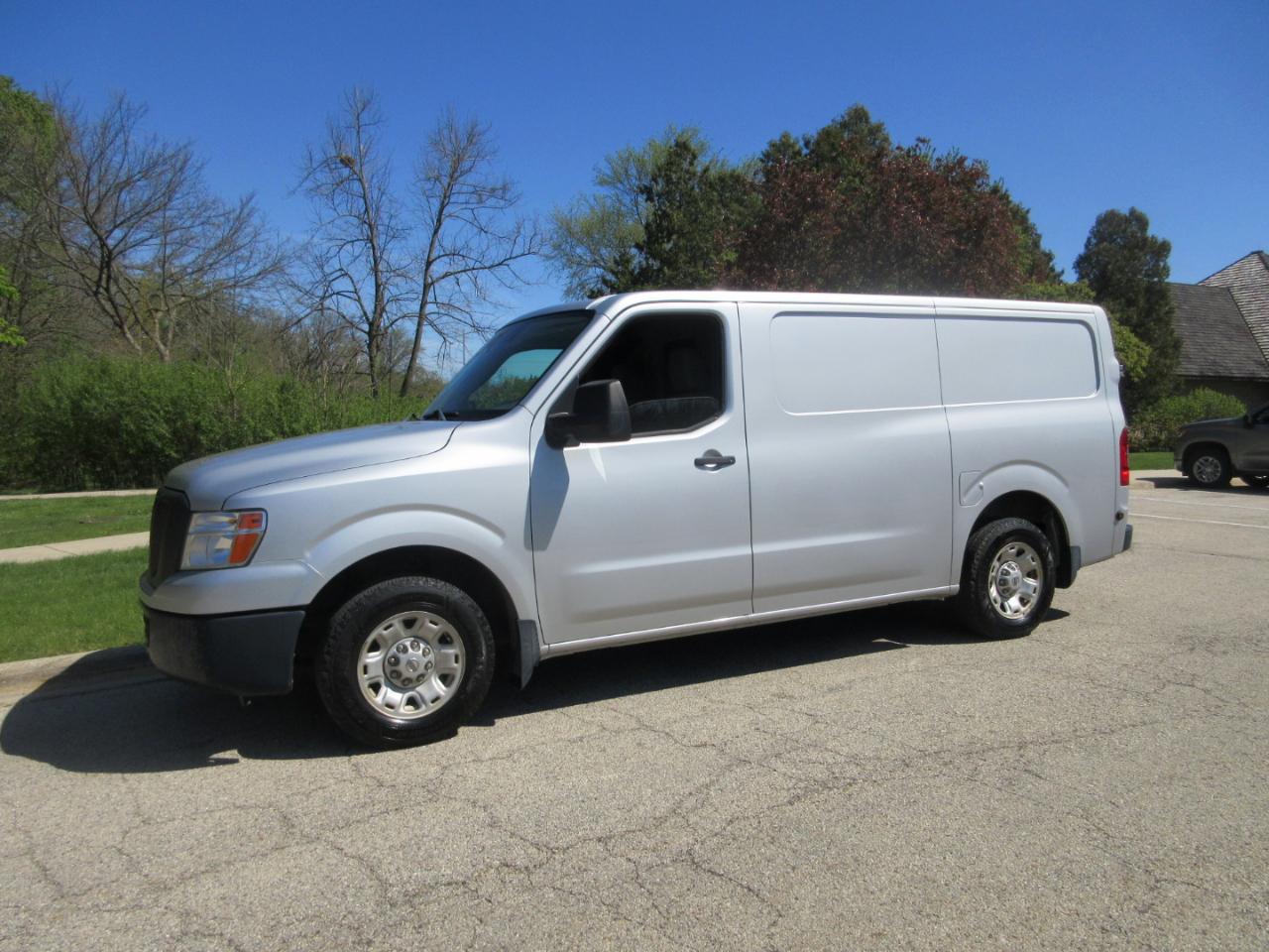 Nissan NV Standard Roof 2500 V6 SV 2016