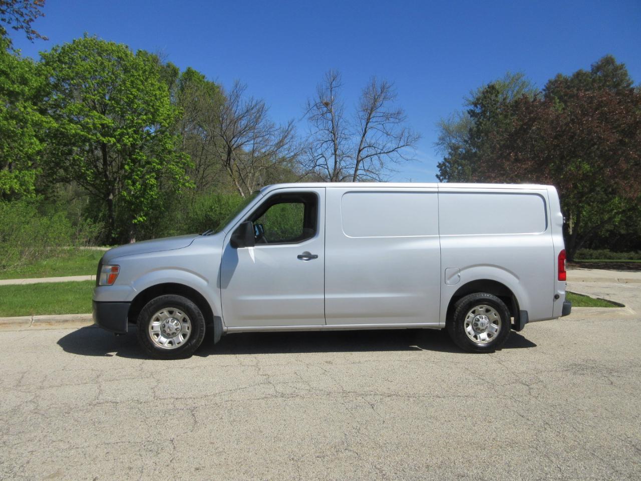 Nissan NV Standard Roof 2500 V6 SV 2016
