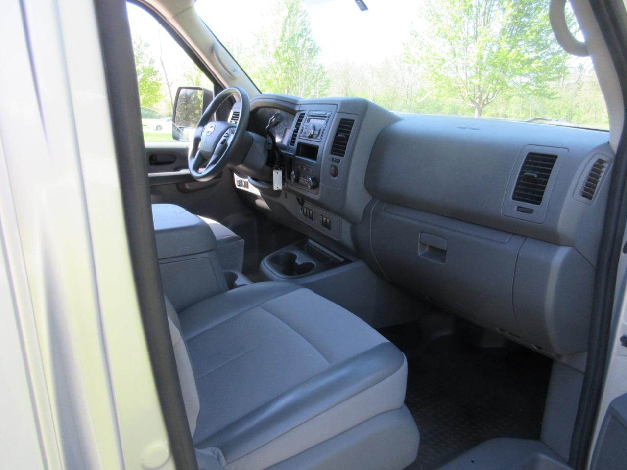 Nissan NV Standard Roof 2500 V6 SV 2016