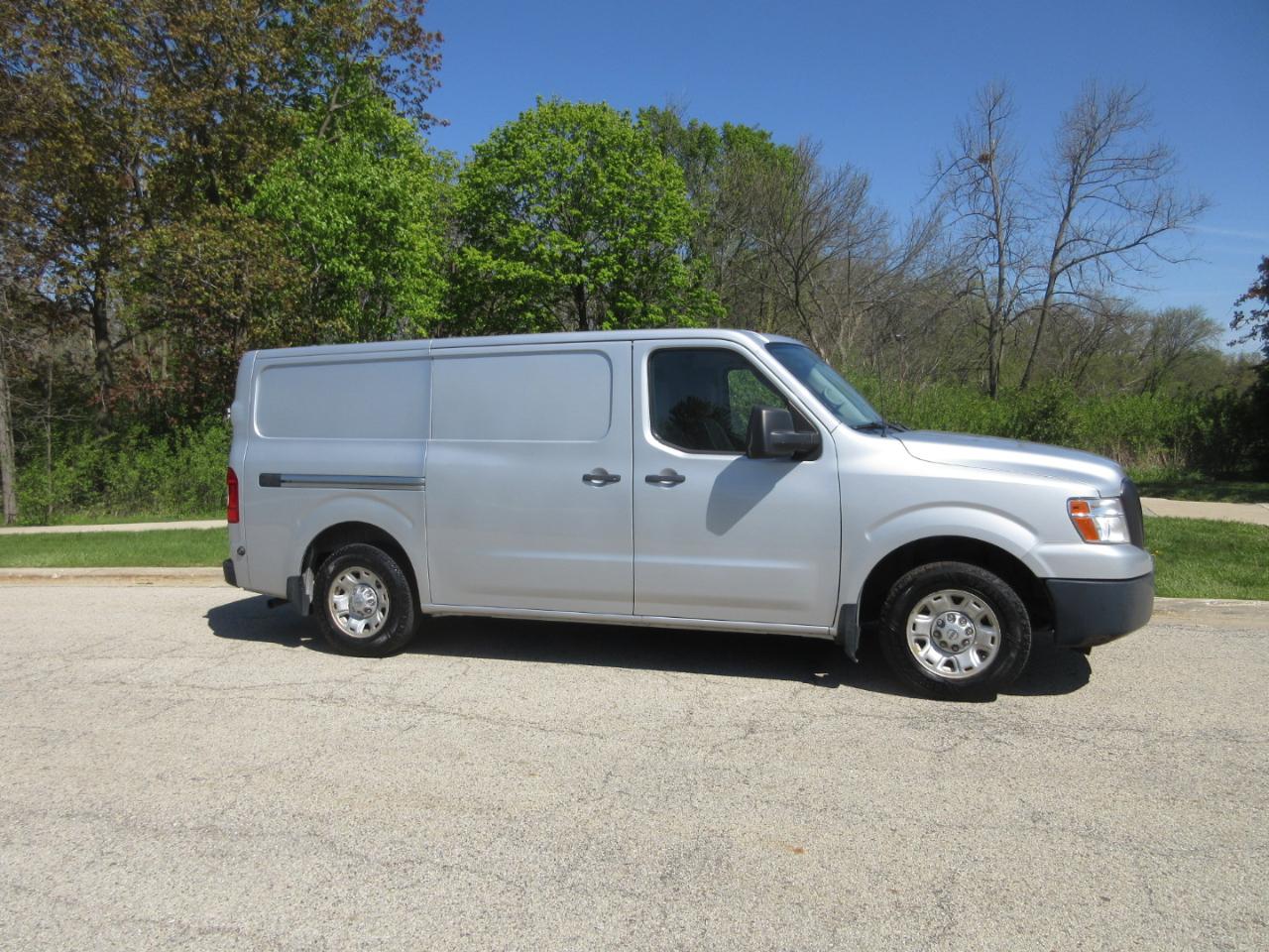 Nissan NV Standard Roof 2500 V6 SV 2016