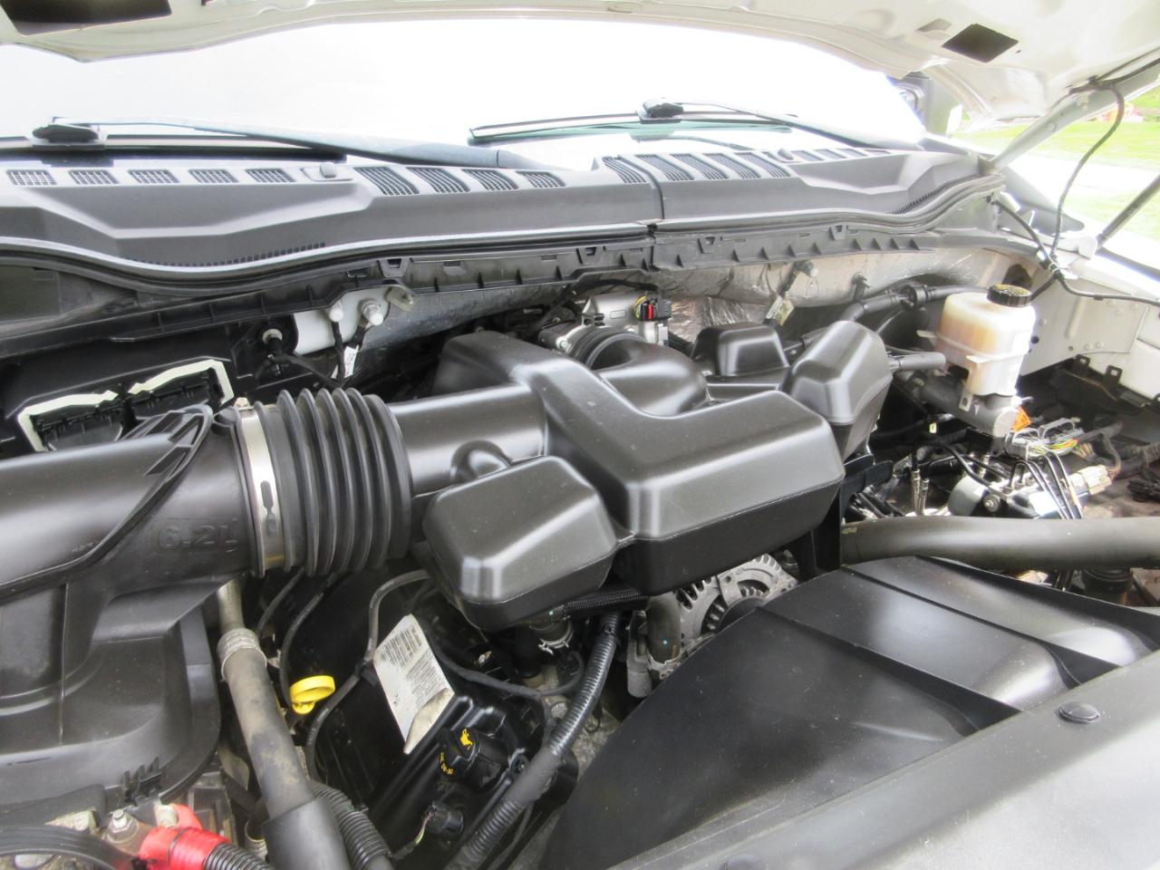 Ford Super Duty F-350 SRW XLT 2WD Reg Cab 8' Box 2018