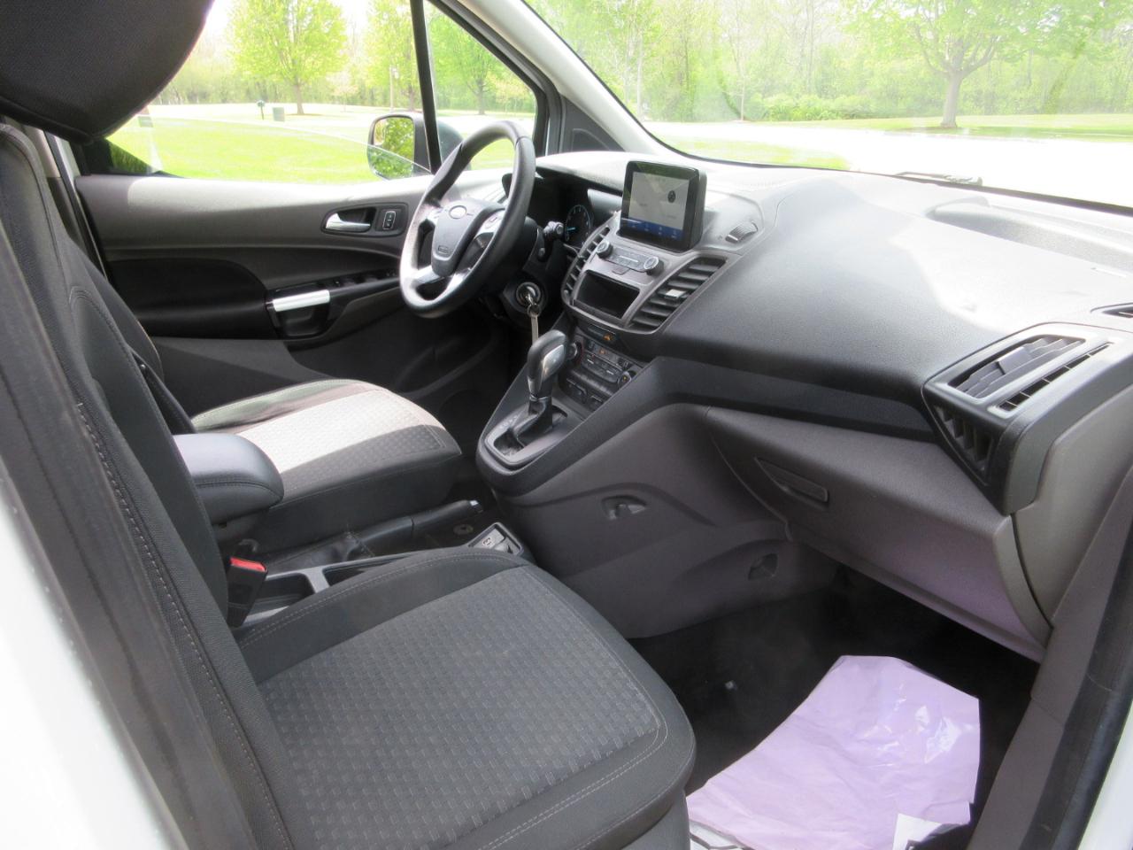 Ford Transit Connect Wagon XLT LWB w/Rear Symmetrical Doors 2022