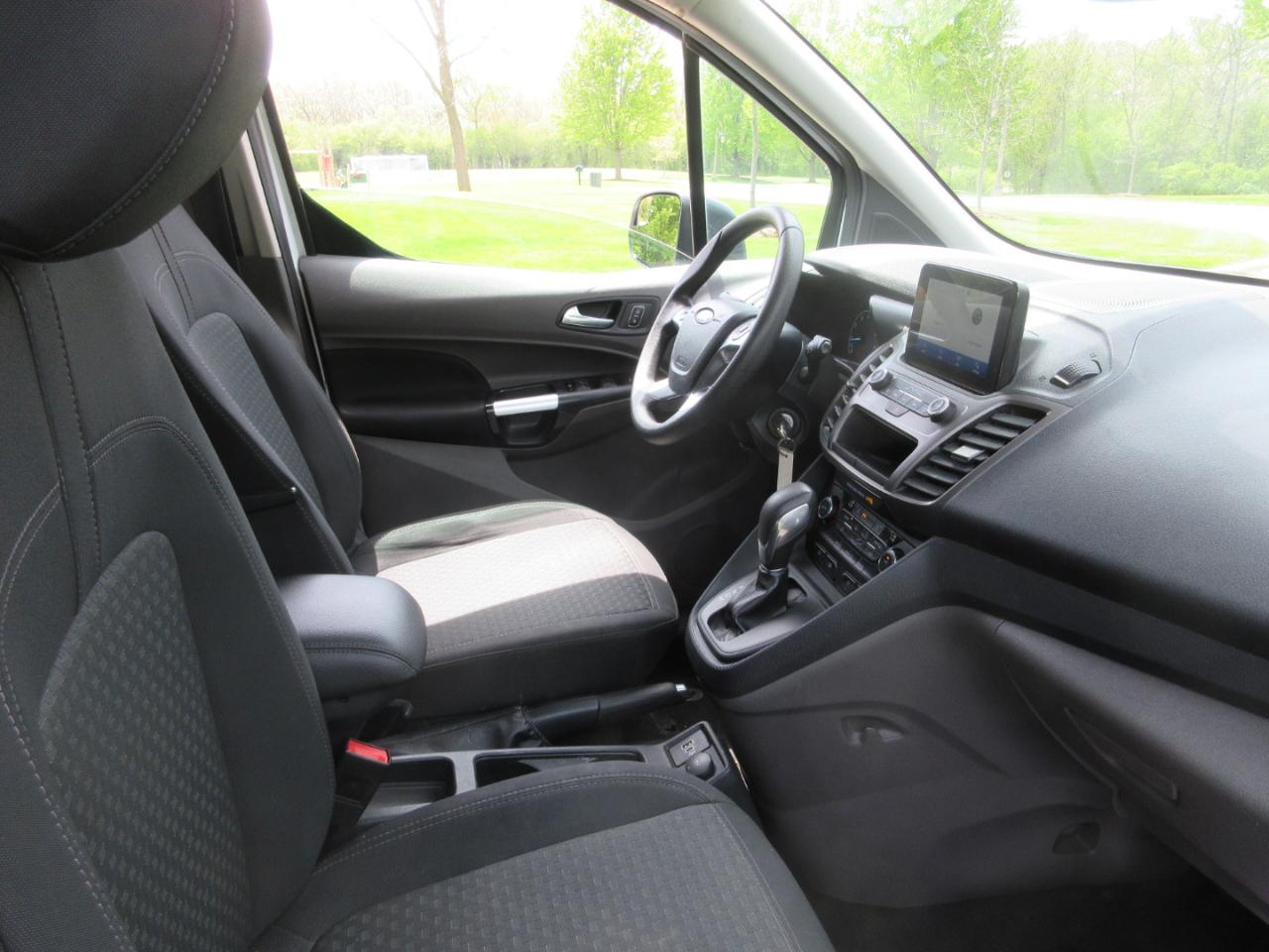 Ford Transit Connect Wagon XLT LWB w/Rear Symmetrical Doors 2022
