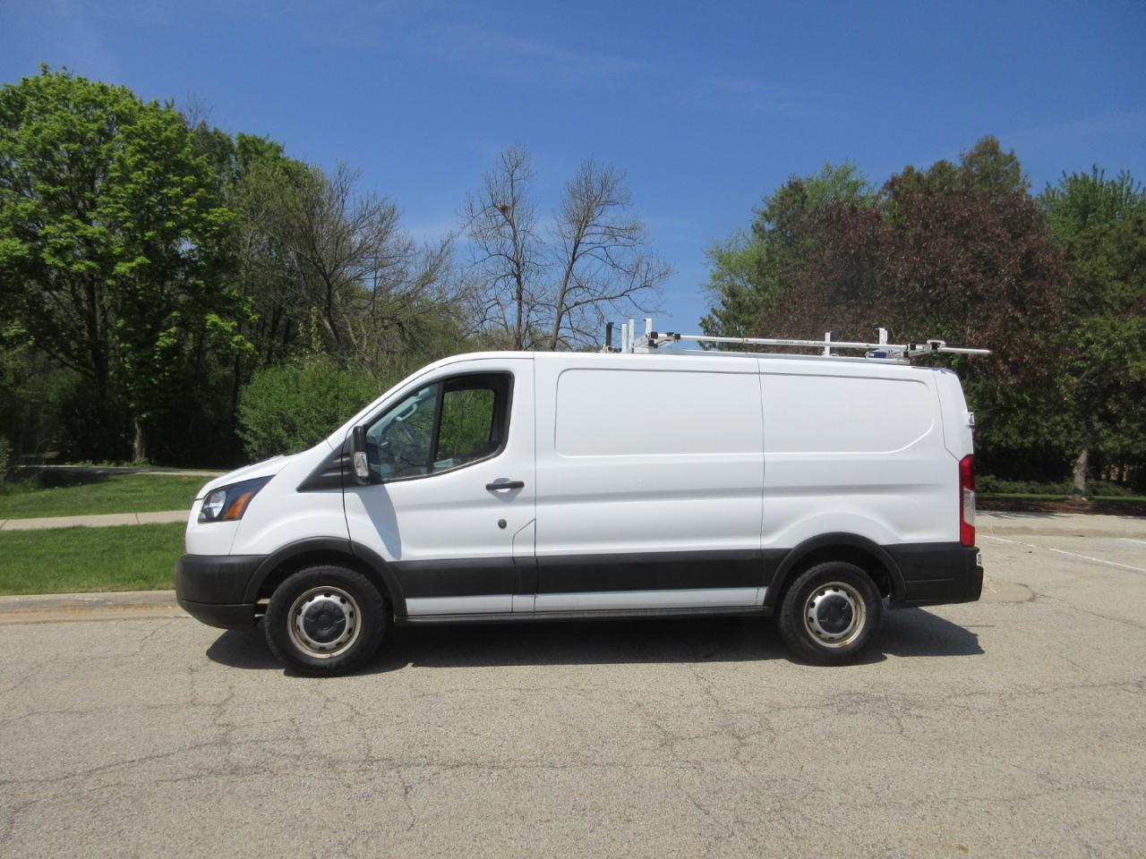 Ford Transit Van T-150 130" Low Rf 8600 GVWR Swing-Out RH Dr 2019