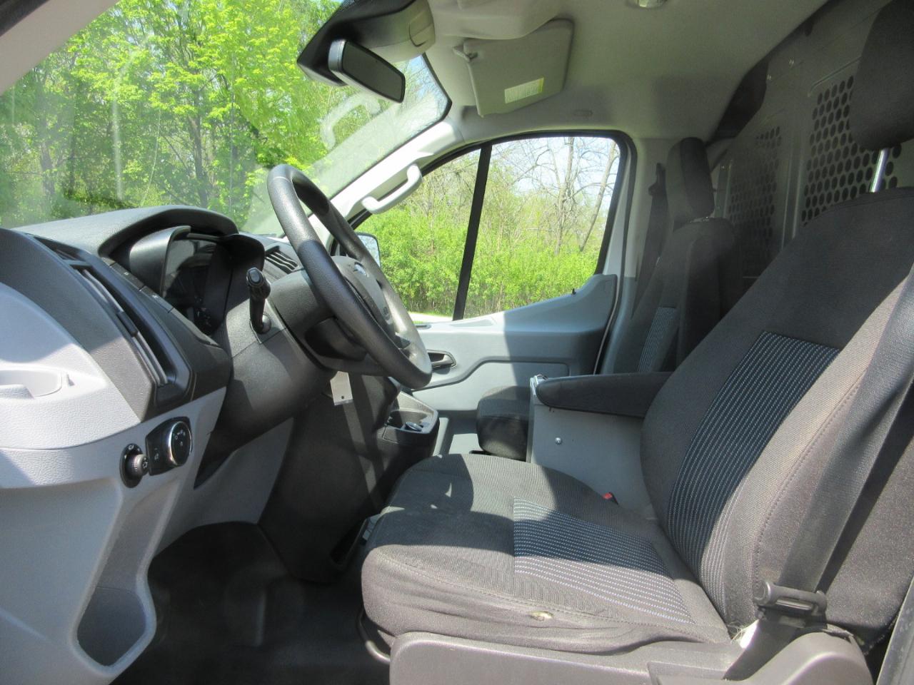 Ford Transit Van T-150 130" Low Rf 8600 GVWR Swing-Out RH Dr 2019