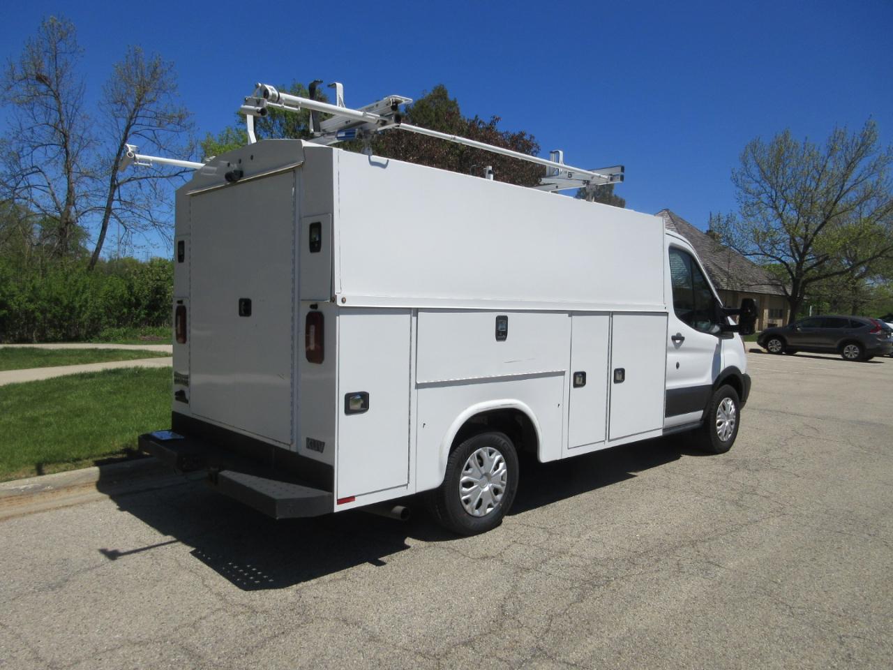 Ford Transit Cutaway T-350 SRW 138" WB 9500 GVWR 2019
