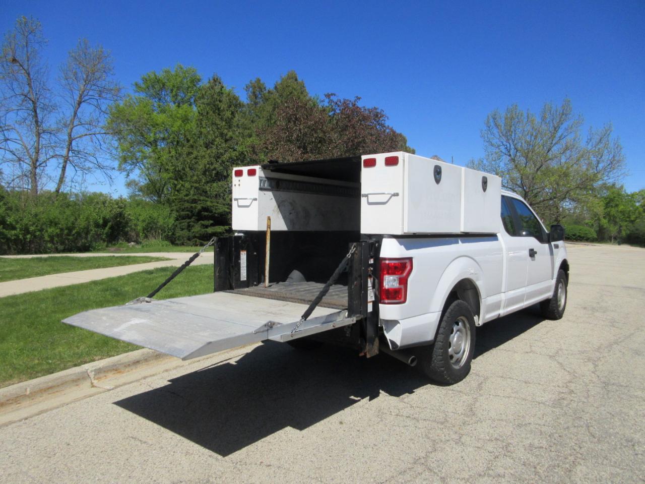 Ford F-150 XL 2WD SuperCab 8' Box 2018