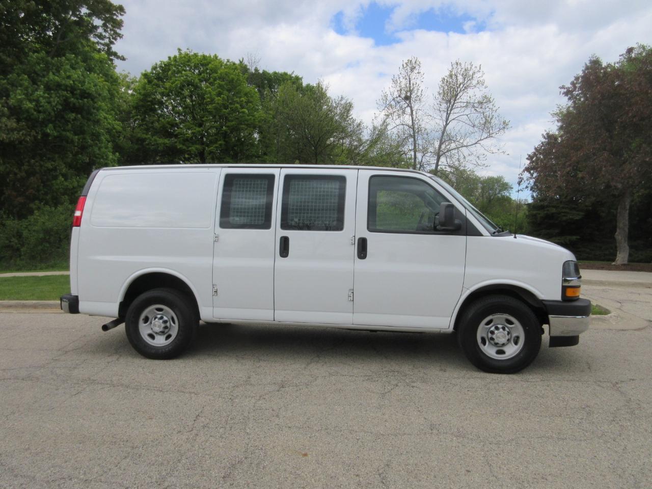 Chevrolet Express Cargo Van RWD 2500 135" 2019