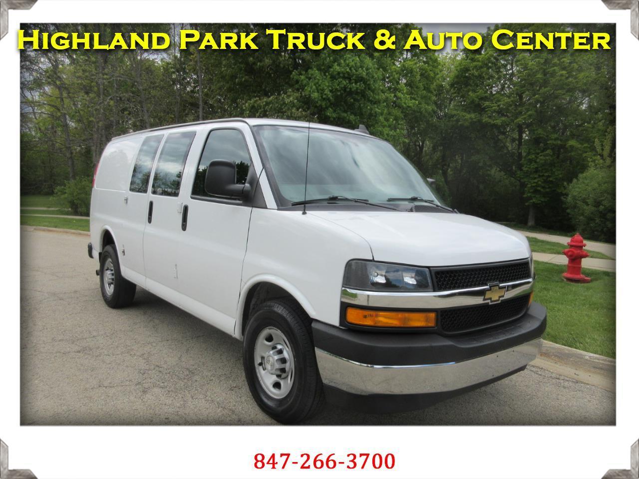 Chevrolet Express Cargo Van RWD 2500 135" 2019