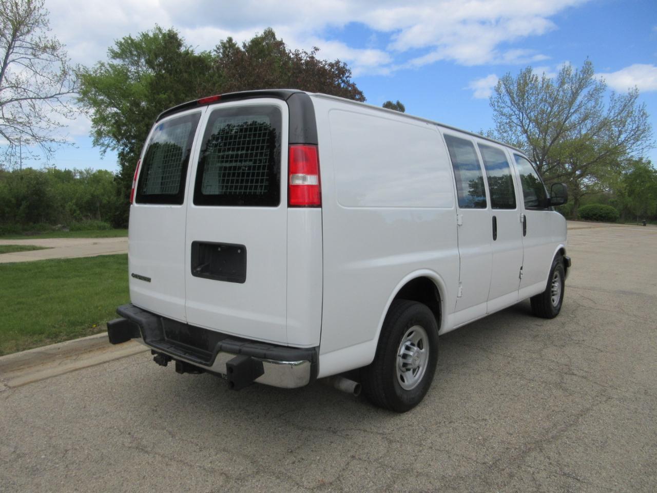 Chevrolet Express Cargo Van RWD 2500 135" 2019