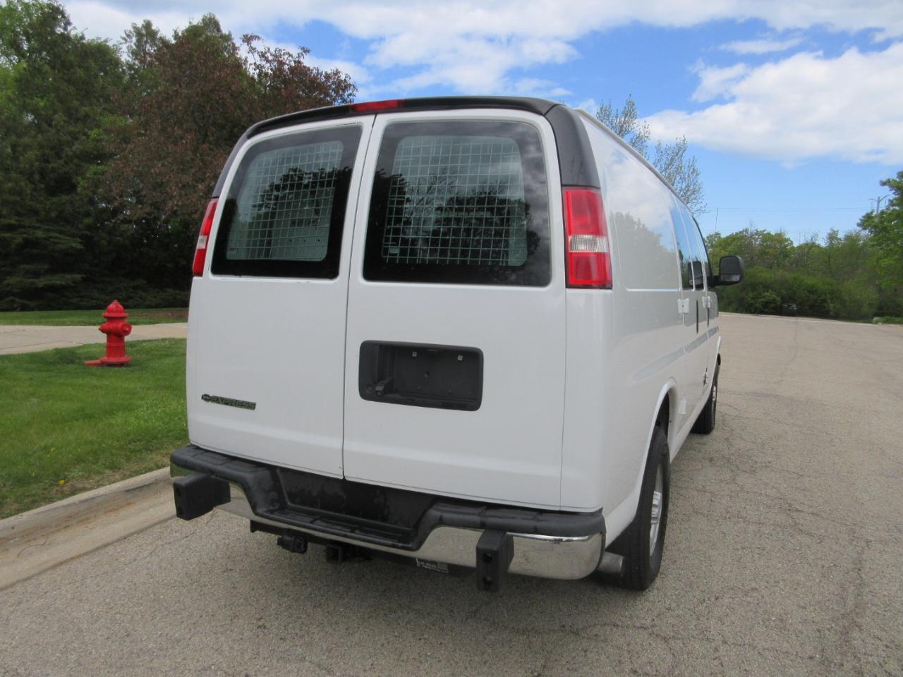 Chevrolet Express Cargo Van RWD 2500 135" 2019